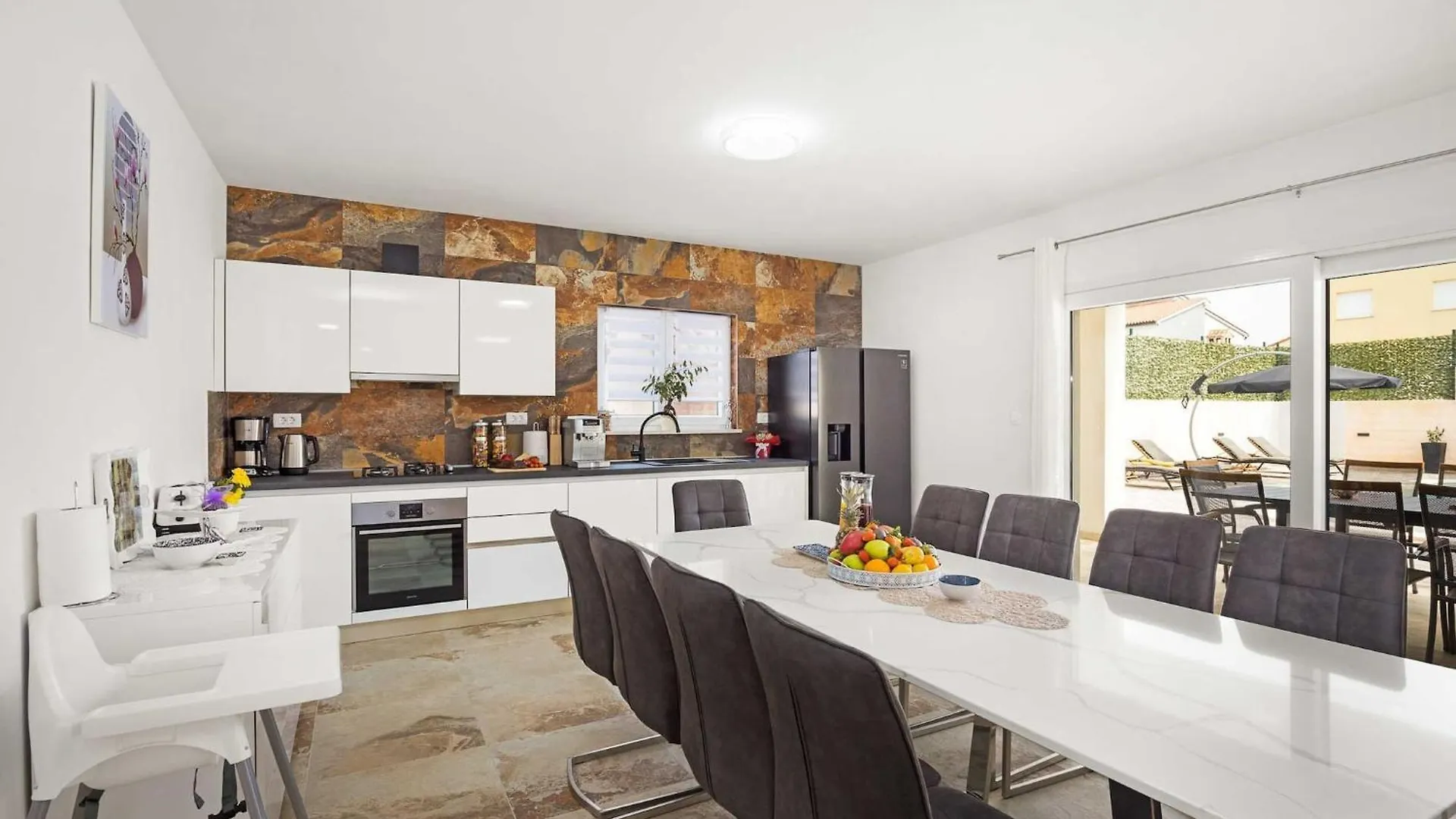 Villa Nur Amela Pula 0*,  Kroatien